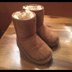 Toddler Uggs